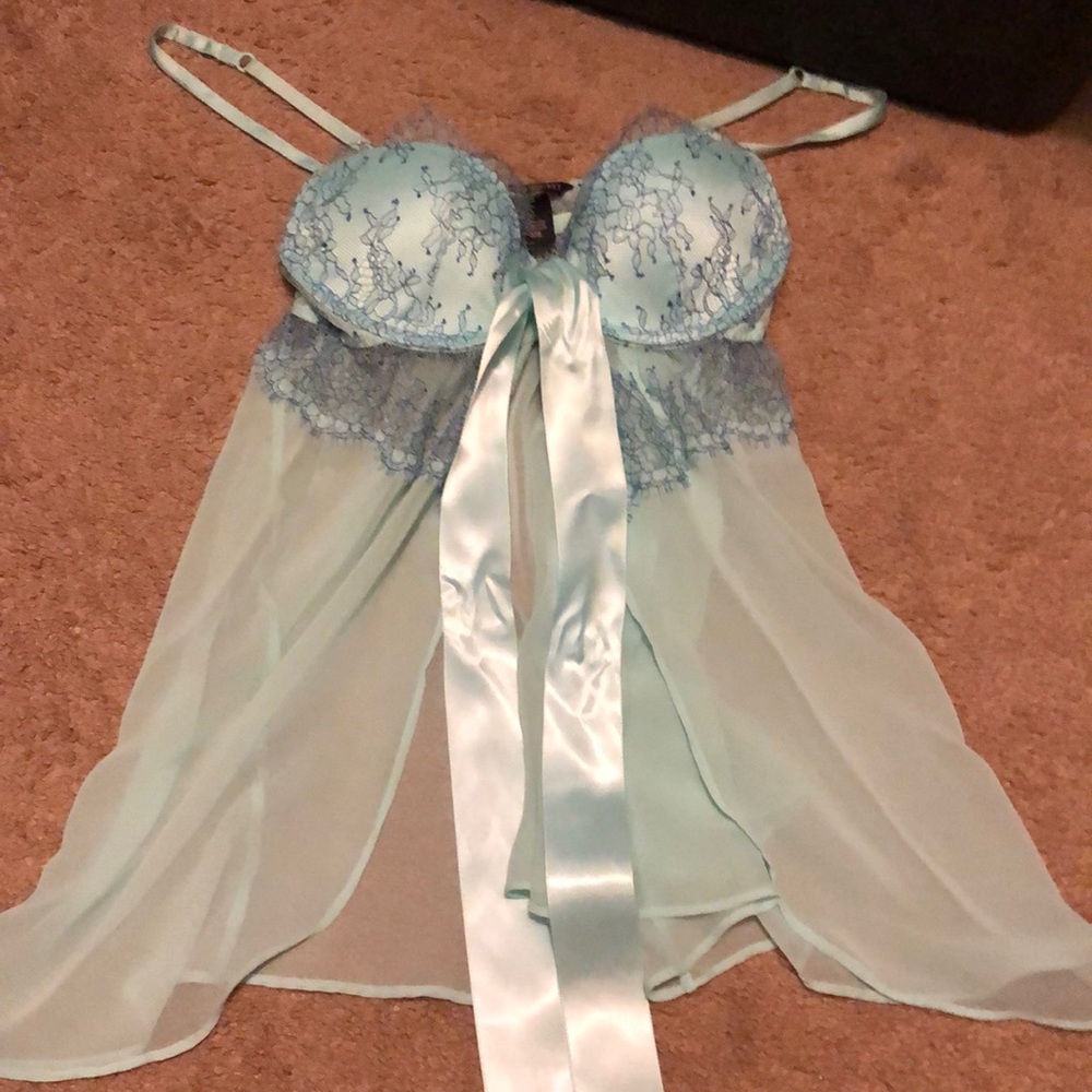 VICTORIAS SECRET BABYDOLL 32B LINGERIE PIECE